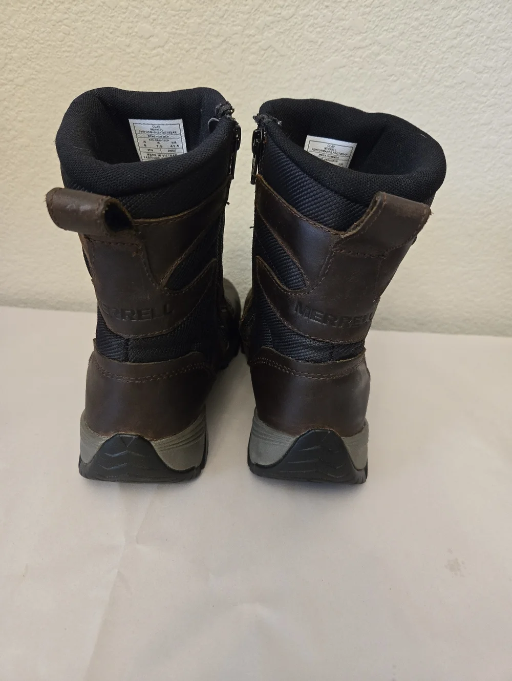 Merrell Men's Sz 8 Waterproof 200 Gram Insulation Brown Nubuck Winter Boots